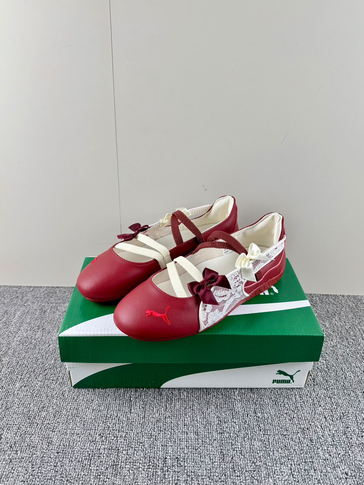 Ladies brand shoes