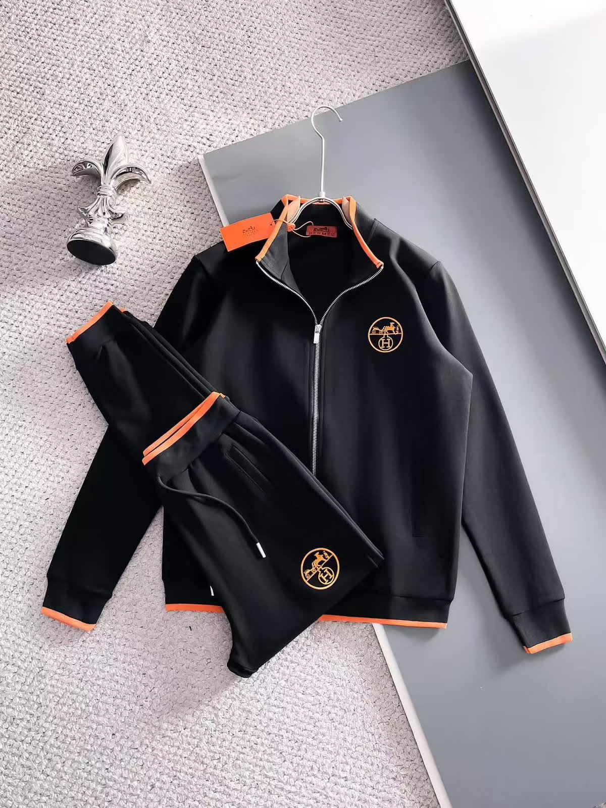 Brand cloth