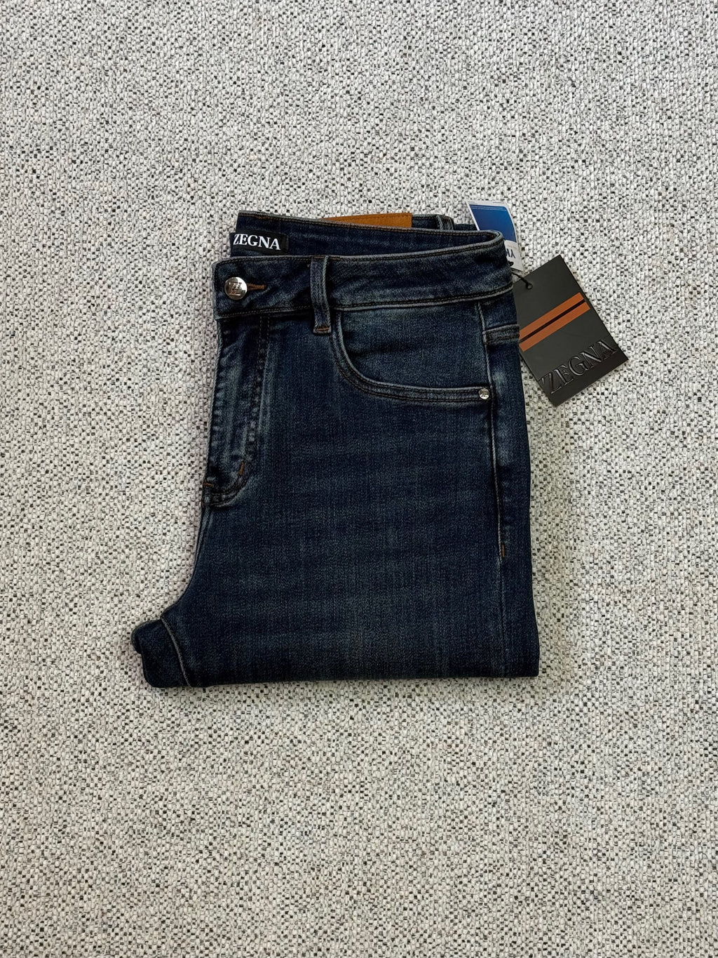 Brand cloth