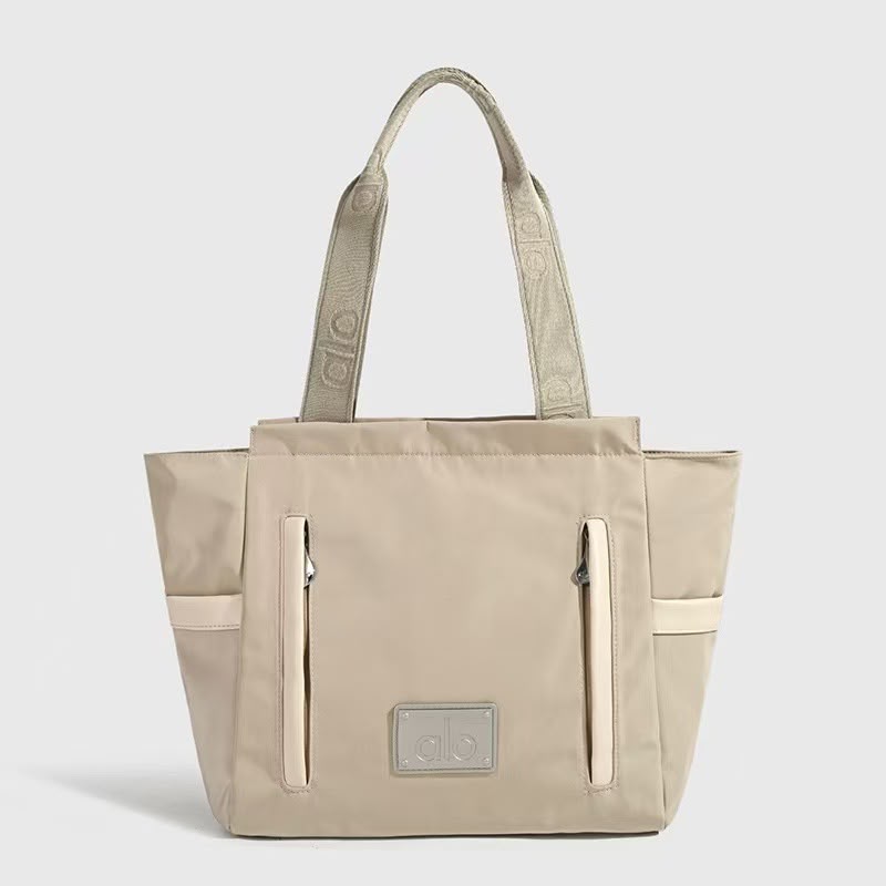 Brand  ladies  bag