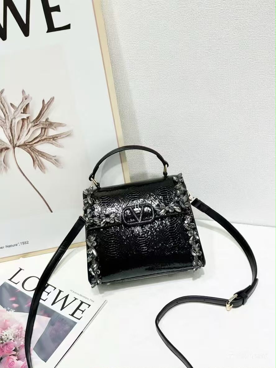 Brand  ladies  bag
