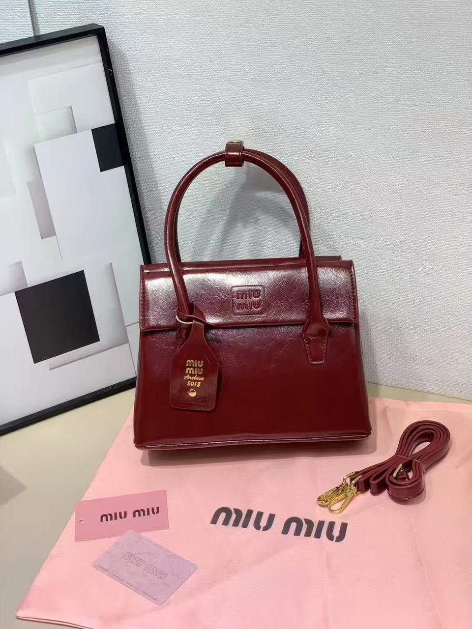 Brand  ladies  bag