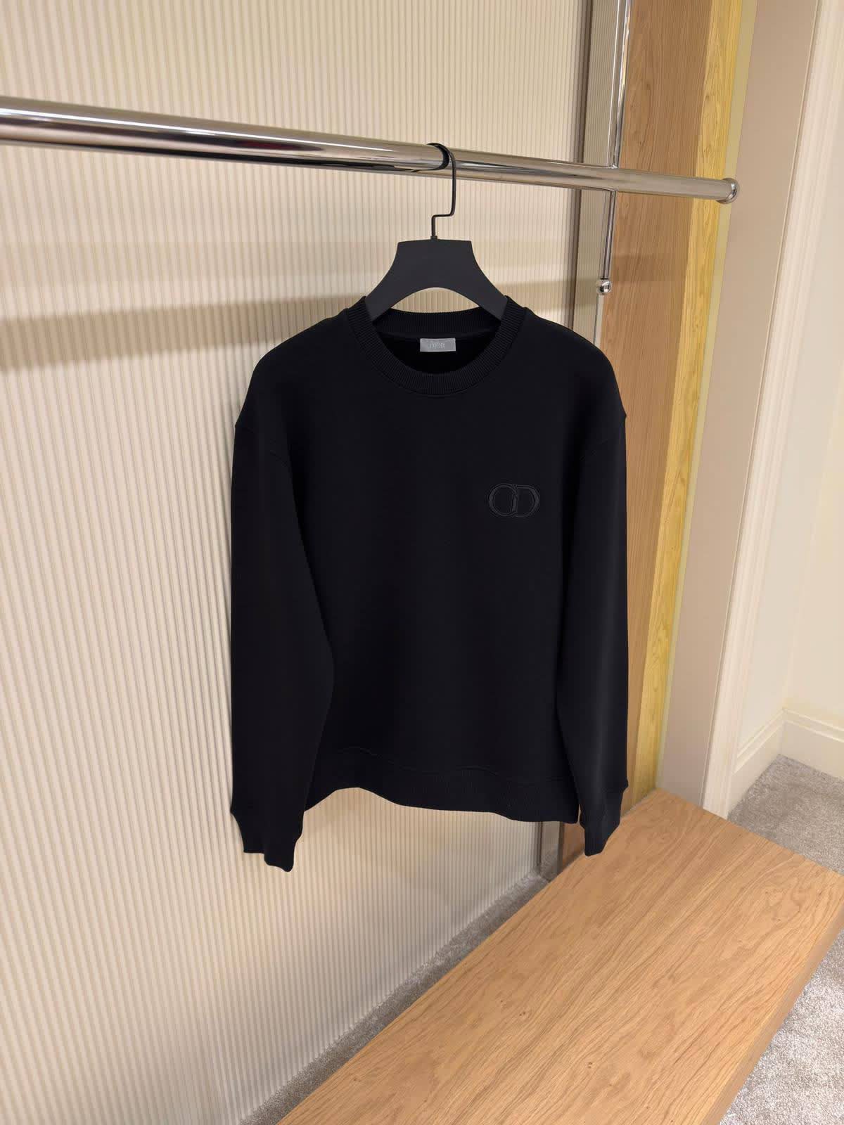 Brand cloth