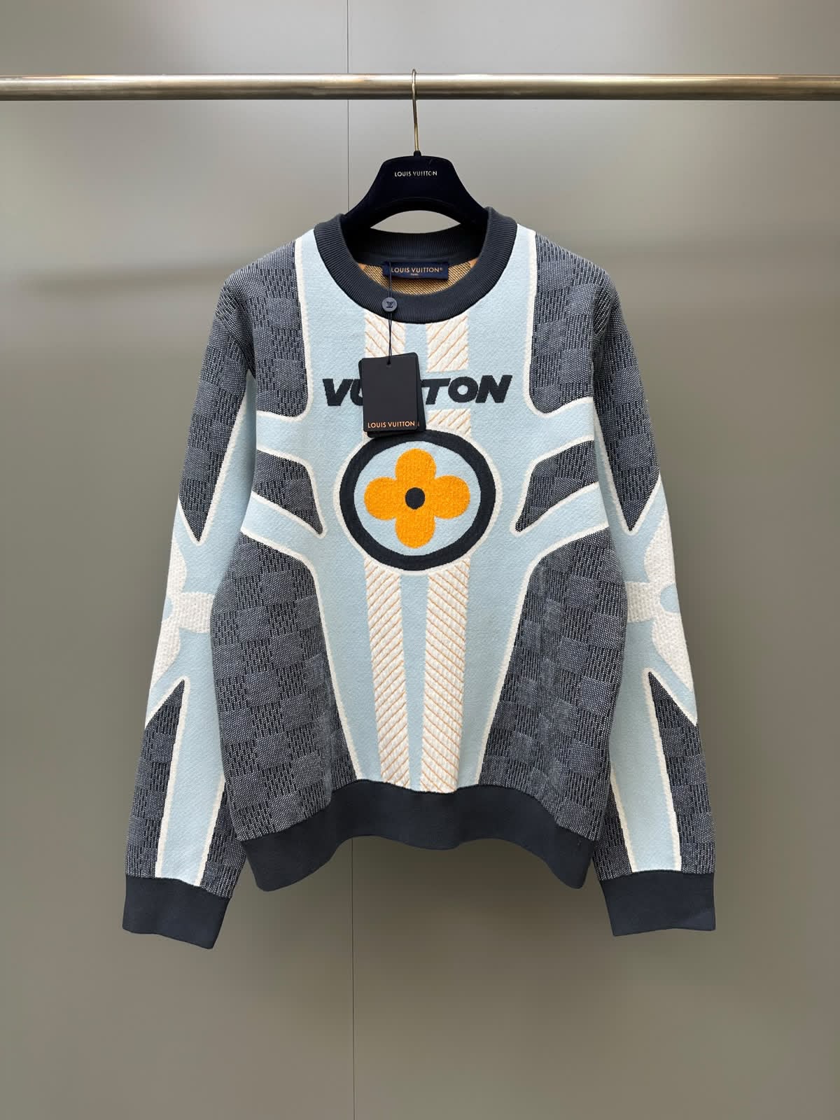 Brand cloth