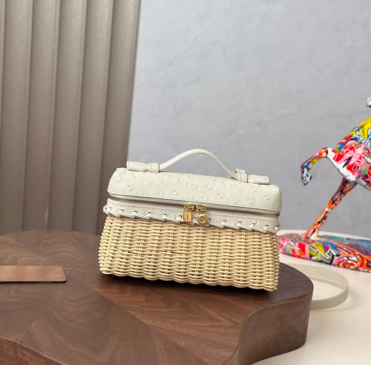 Brand  ladies  bag