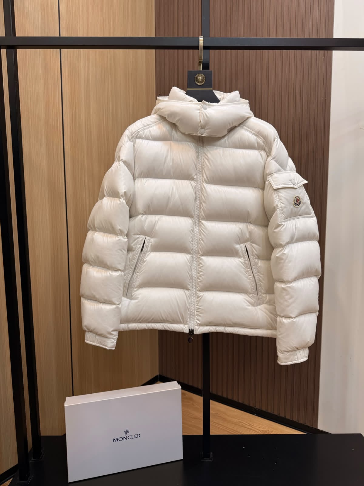 Brand cloth